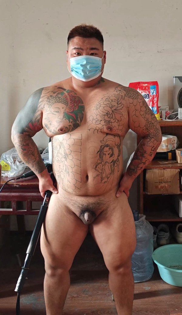 Gay Porn, Free Gay Porn Videos @ 1069Tube  - beefymuscle.com - Tatooed musclebear! 